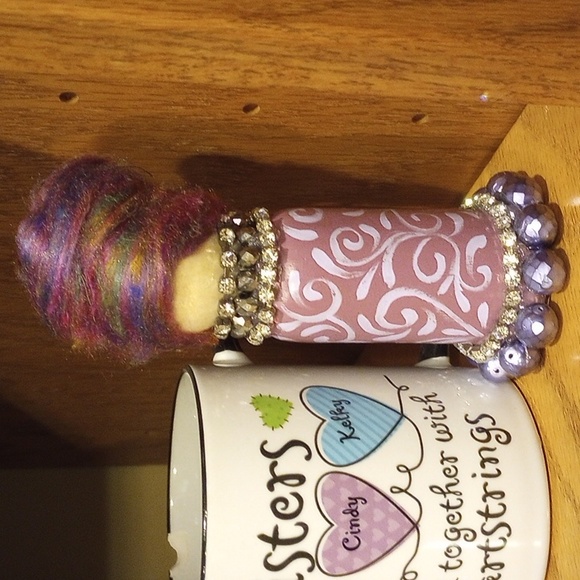 Peg Sisters - Picture 3 of 5